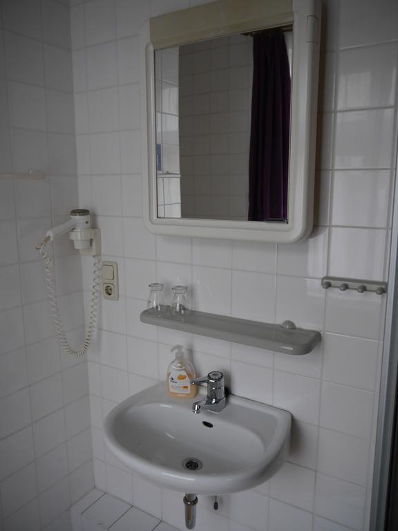 Hotel Zur Sonne Cottbus Ruang foto