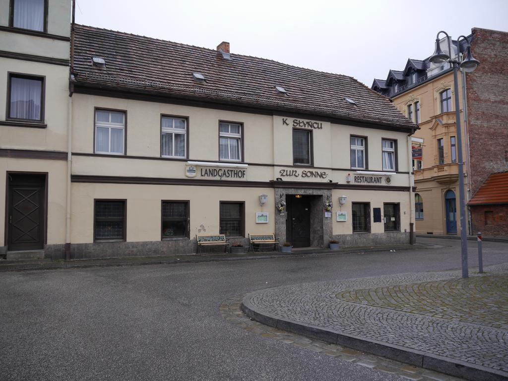 Hotel Zur Sonne Cottbus Bagian luar foto