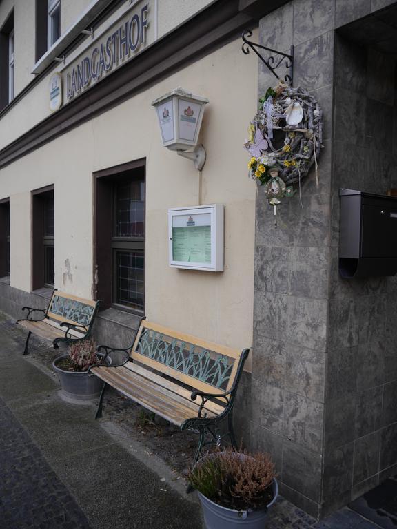 Hotel Zur Sonne Cottbus Bagian luar foto