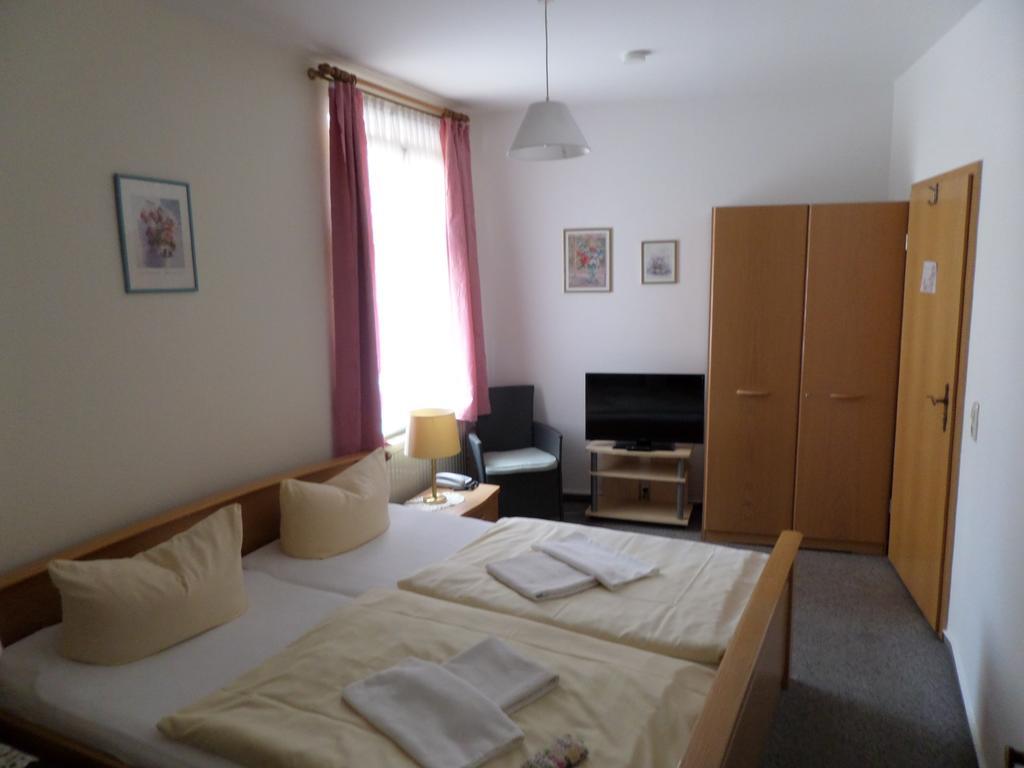 Hotel Zur Sonne Cottbus Bagian luar foto