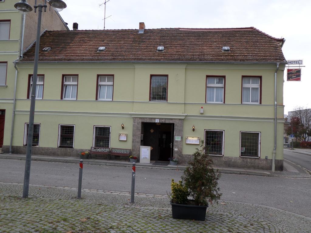 Hotel Zur Sonne Cottbus Bagian luar foto